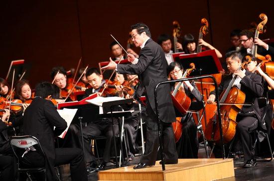 国家大剧院音乐厅管弦乐团演出现场(南海网记者 张茂 摄)国家大剧院