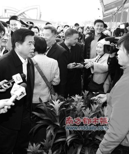 省委常委,广州市委书记张广宁,副省长佟星,广州市市长万庆良等省市