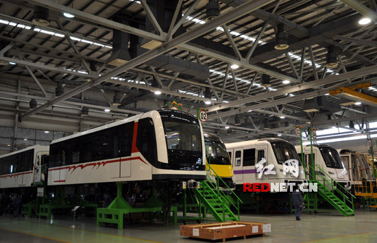 部分省党代表调研湖南新型工业化 充分肯定成绩