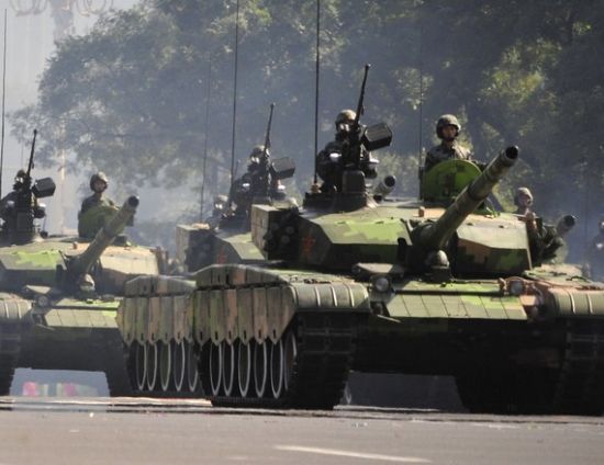 美称中国最新99g坦克现身 装2100马力发动机