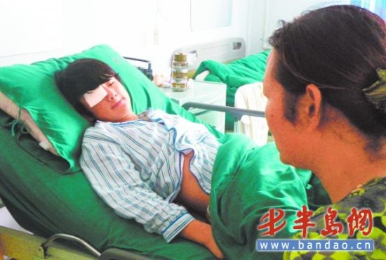 打扫厨房火碱不慎入眼 15岁"暑期工"右眼失明