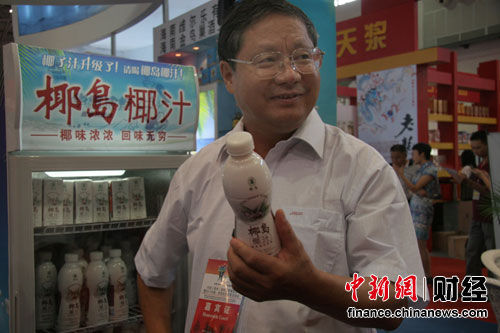 海南椰岛集团董事长张春昌.中新网 马丽 摄