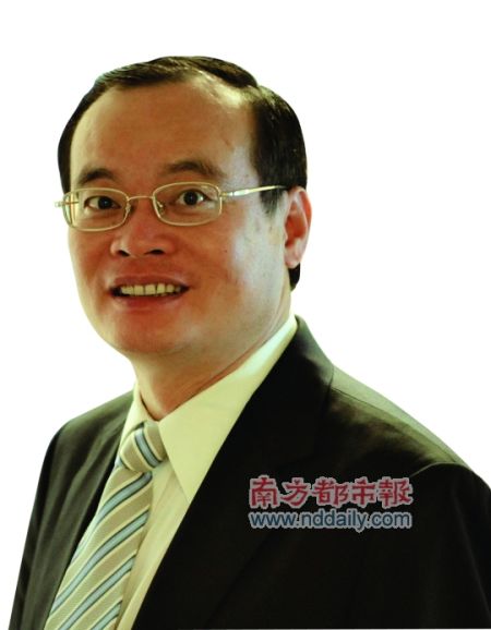 深圳市质监局副局长,市团委书记,市外办主任,2006年2月后任