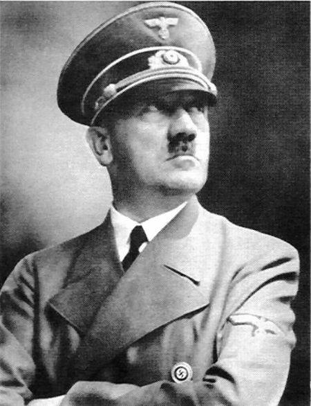 德国首都柏林11月8日为一尊17米高的雕像揭幕,以纪念刺杀希特勒的