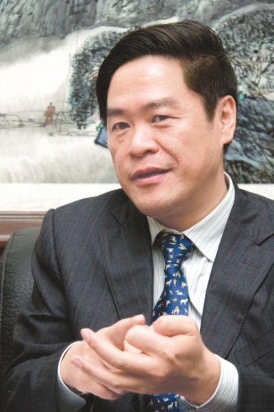 内江市委书记曾万明:"两化"互动 同步推进产城一体