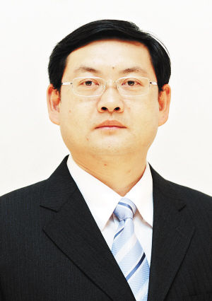 昆明要抓基础设施建设和民生保障两条发展主线