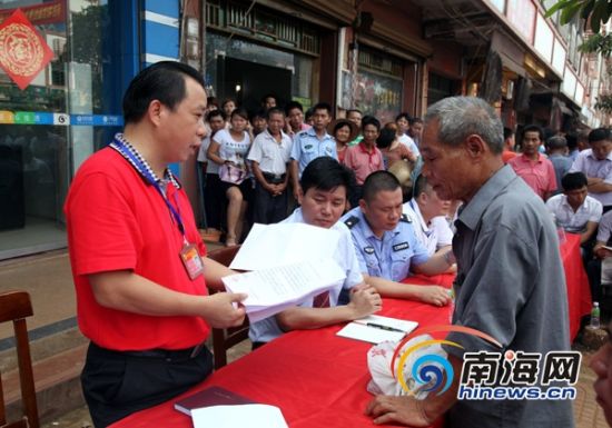 通訊員李唐旭)6月6日,海南省澄邁縣委書記楊思濤帶領該縣政法委,法院