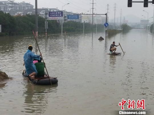浙江余姚孤岛陆埠渐重生临时供水柴油发电