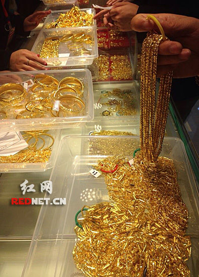 200公斤黄金铺就金砖大道湖南黄金之城今日开业
