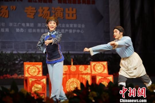 图为:余姚市姚剧保护中心的姚剧《双推磨》.