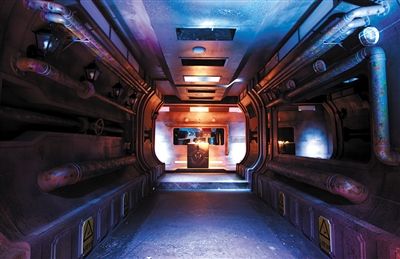 密室,急冻密室,失重密室等十大密室《星星》沿袭自"密室逃脱"的概念