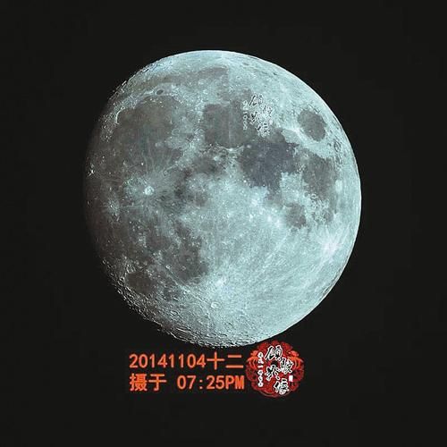 38岁的摄影爱好者顾骁,终于拍摄到了满意的,农历廿二的月亮