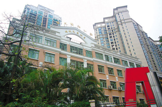 锦城花园的成功,是硬件和软件多重优势组合的结果.