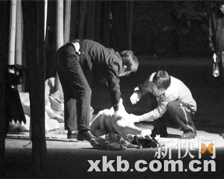 两名男子同时爱上女同事男子捅死情敌(图)