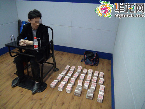 警方破跨4省市毒品案抓15人 毒贩货车水箱藏毒|跨省贩毒案_新浪新闻