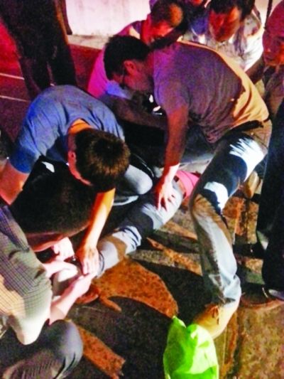 老人公厕发现尸块 警方捞辫子锁定凶手|杀人|碎尸_新浪新闻