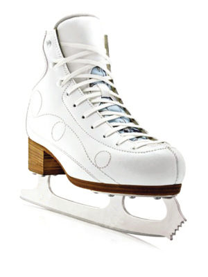 万象城冰场用的冰鞋,都是花样滑冰用鞋,刀刃厚度约35毫米,有前刀齿