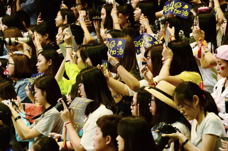 中乒赛现场粉丝爆棚