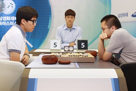 陈耀烨不敌申旻埈