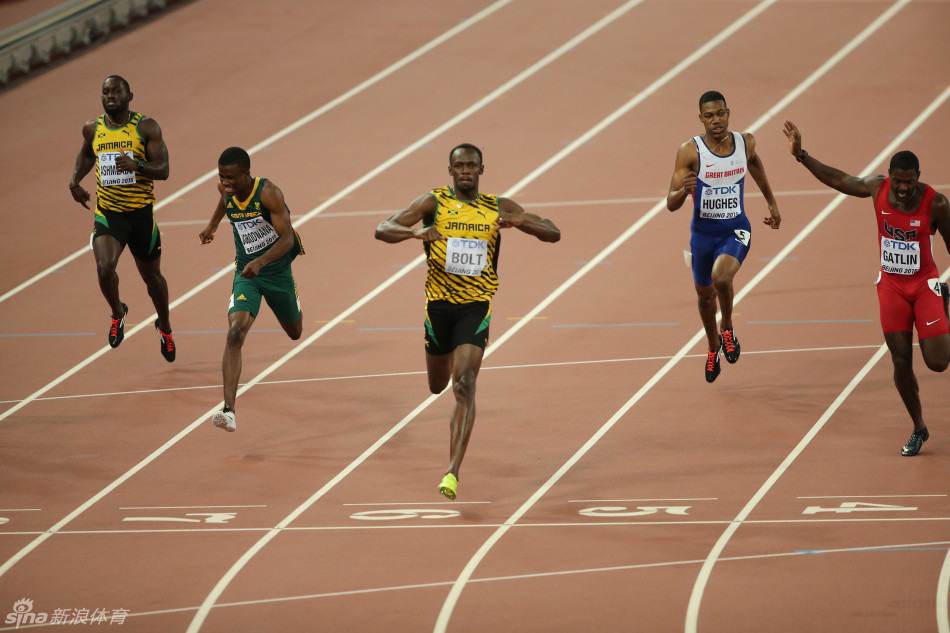 博尔特提前庆祝