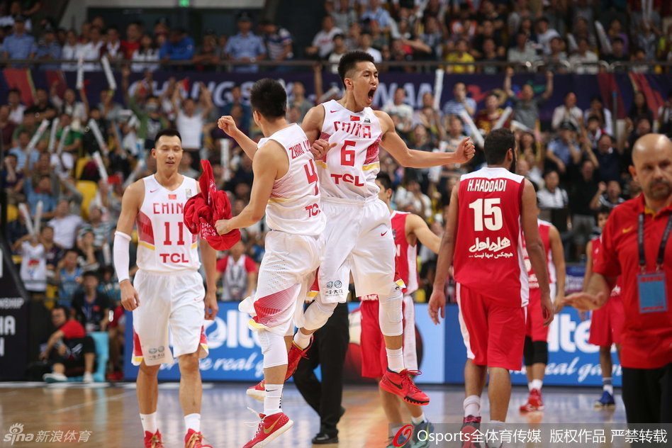 球迷真心为中国男篮点赞