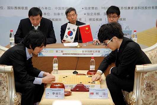 决赛第4局，柯洁不敌李世石