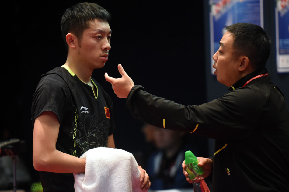 刘国梁指点许昕