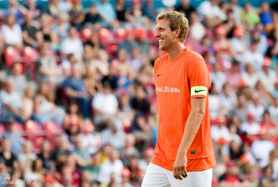 你是来搞笑的！