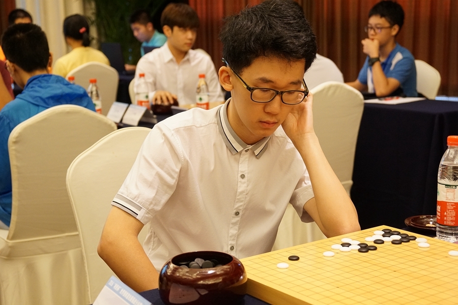 个人赛男子甲组范胤全胜夺冠