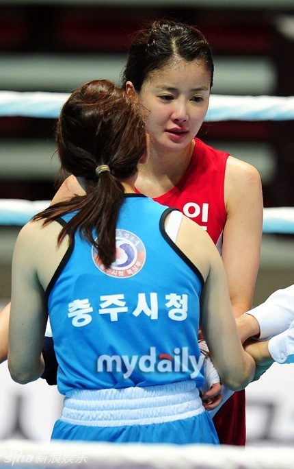 韩女星李诗英参加奥运会韩国拳击队选拔