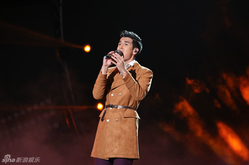 向洋在新歌声总决赛上