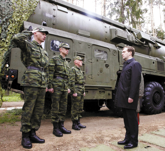 俄新总统视察秘密战略导弹基地