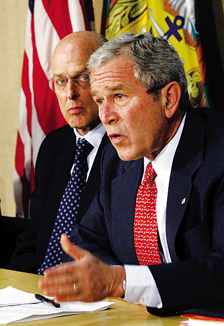 新华社今天上午专电美国总统布什11日说,目前美国人正处于"经济佳难