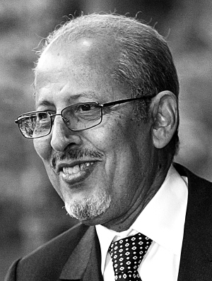 新华社发8月6日,毛里塔尼亚军人在首都努瓦克肖特的毛里塔尼亚电台