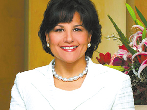 华裔卢沛宁出任内阁秘书 凯悦酒店老板当商务部长