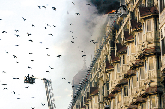 英国幸存者讲述惊魂48小时