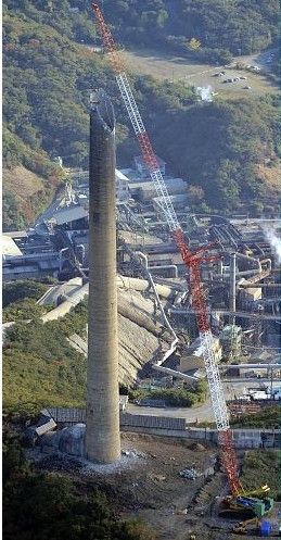 日本将拆除20世纪最高烟囱(组图)