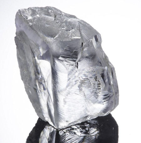 南非发现232克拉顶级钻石 或达1000万英镑(图)