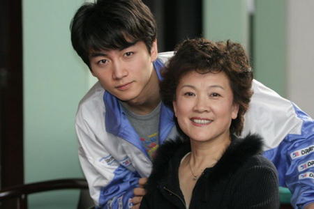 穷妈妈富妈妈80后子女pk50后父母