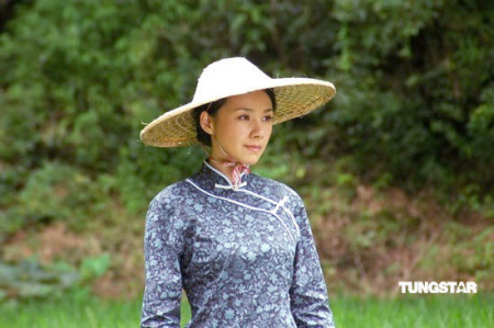 《阿妹》是全球首部用客家语拍摄的真实反映客家风貌的电影,何琳在戏