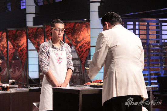 北京小伙李靓用龙虾征服《顶级厨师》