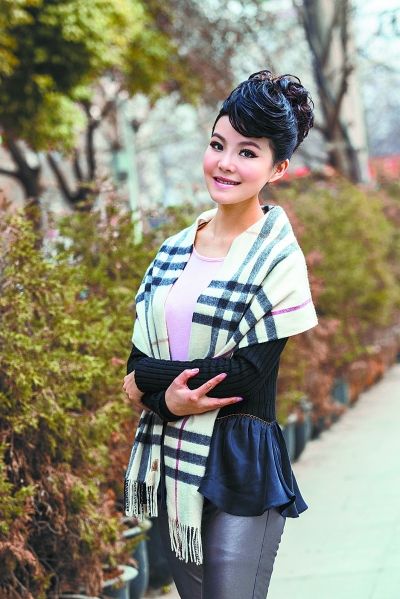 陈小艺湘妹子唱响洪湖水浪打浪