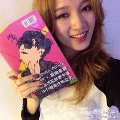 SJ-M周觅香港售新书火爆 获missA姐妹支持|SJ-M|周觅|missA_新浪娱乐_新浪网