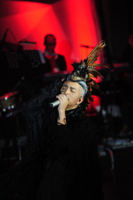 吉杰感恩答谢音乐会与hutton同台玩sm