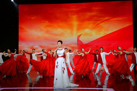 雷佳跨年唱响中国梦与观众共迎新年