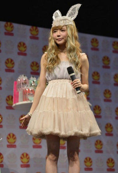 超模辣妈益若翼自曝性感大腿照引围观(图)