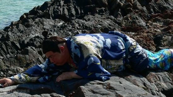 资料图片:电视剧《热浪岛》精彩剧照(13)