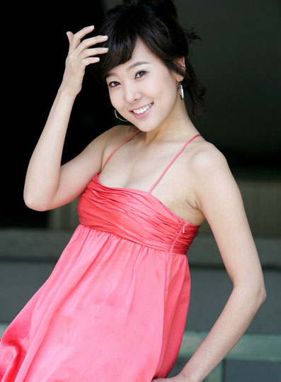 资料图片:韩国女星苏幼珍精美写真(2)