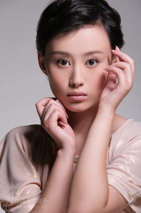 资料图片:演员谢紫彬精彩写真(12)