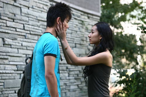 资料图片:电视剧《温柔的背后》精彩剧照(5)